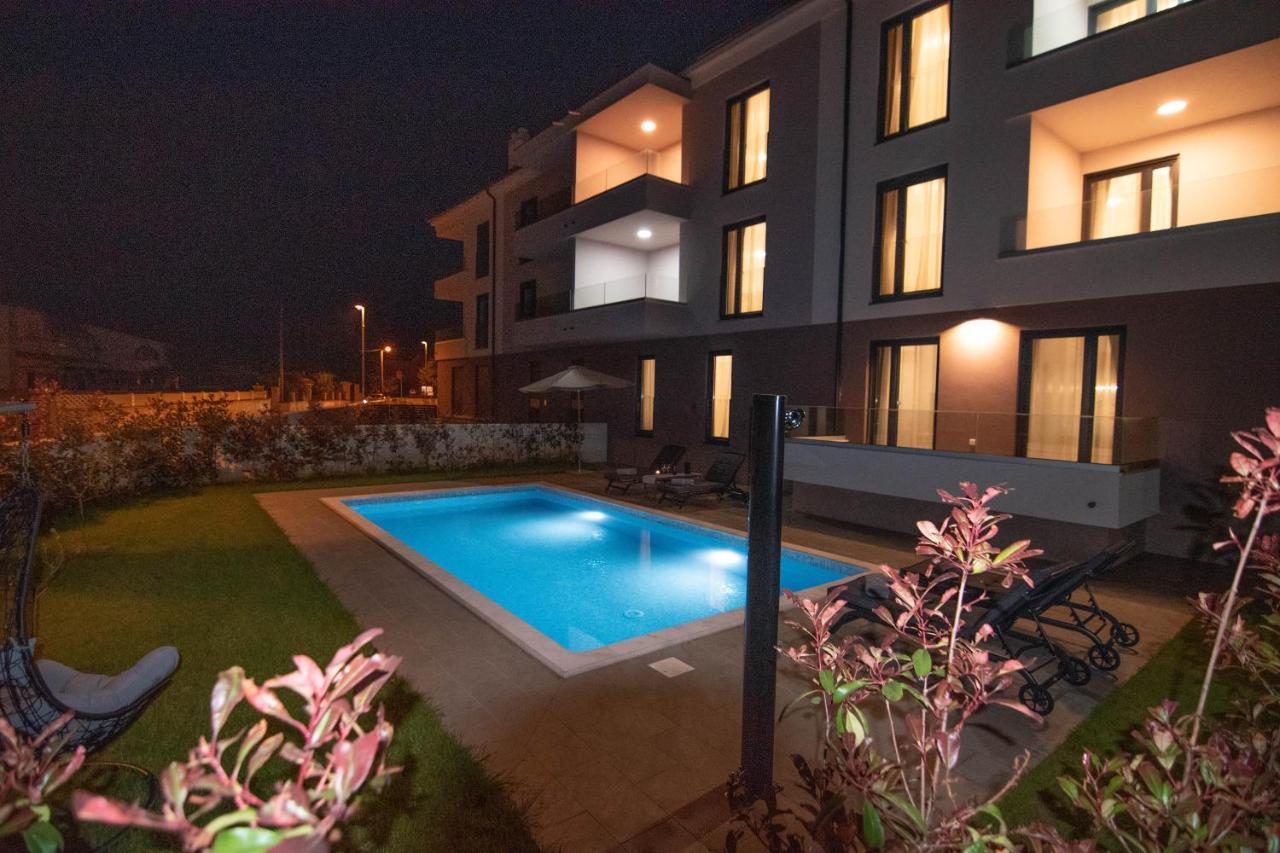 Luxury Apartment Faro With Sea View And Swimming Pool Premantura Exterior foto